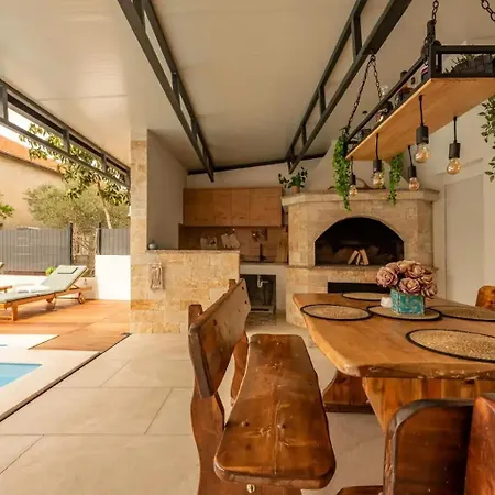 Appartement Relax S Bazenom I Vanjskim Kominom -