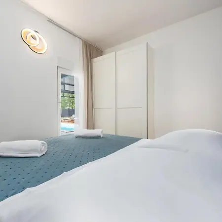 Apartamento Relax S Bazenom I Vanjskim Kominom - *